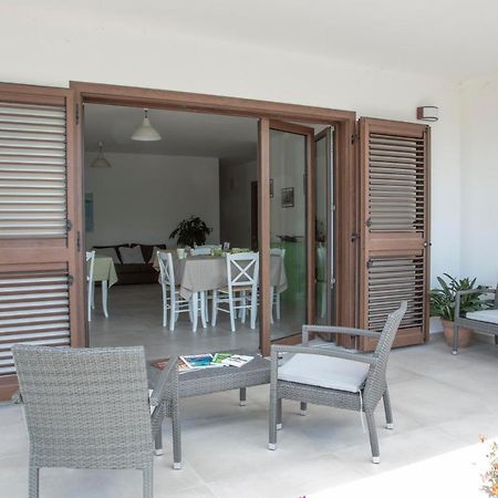 B&B Agata E Gli Altri Tortoli Bagian luar foto