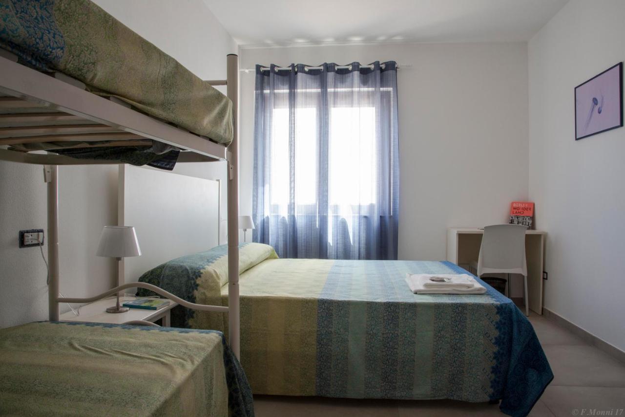 B&B Agata E Gli Altri Tortoli Bagian luar foto